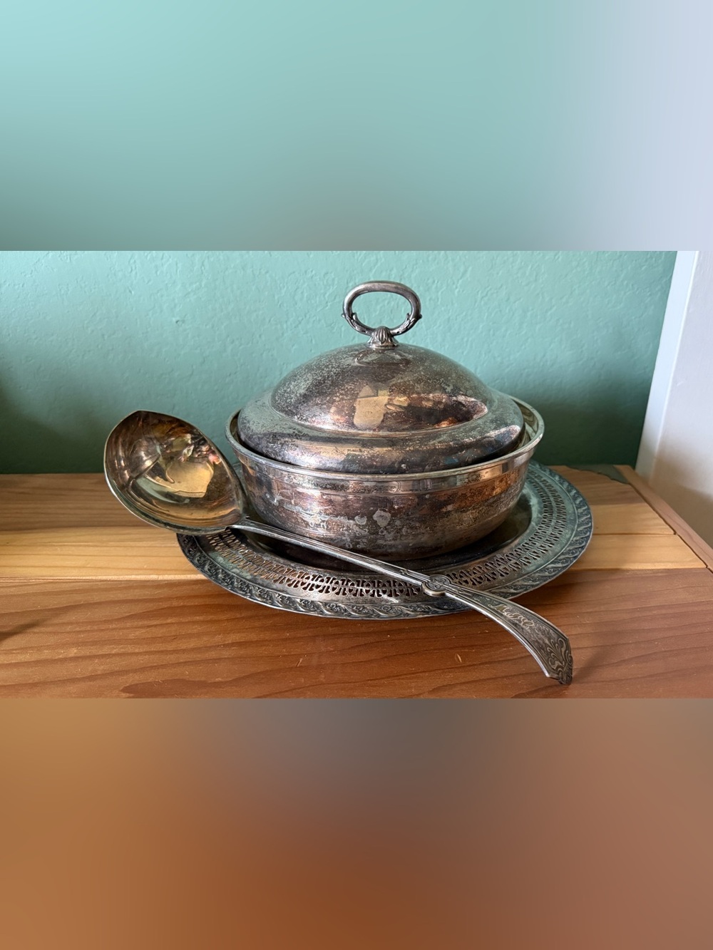 Vintage Silverplate Serving Set Covered Bowl Tray & 1847 Rogers Ladle